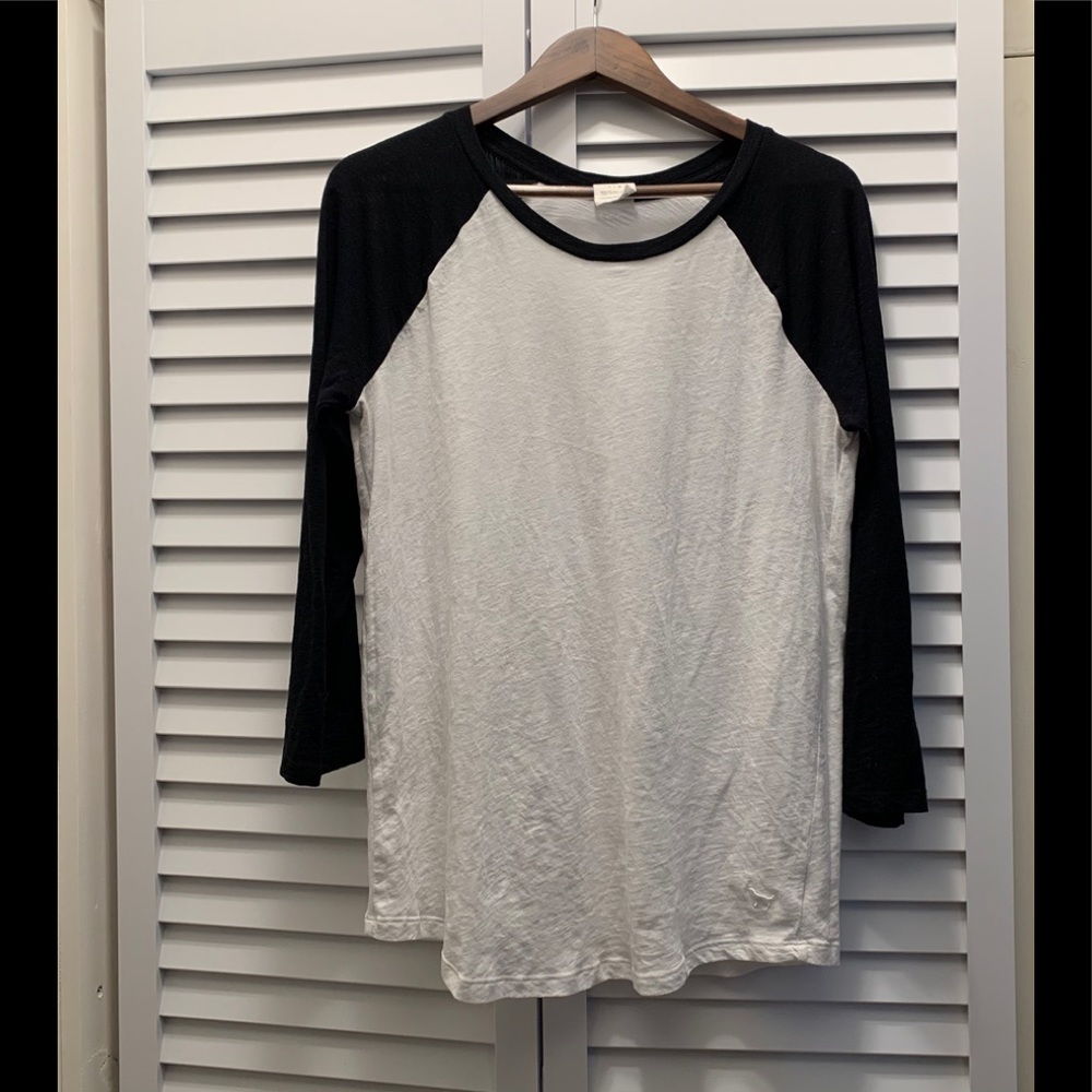 PINK Victoria’s Secret baseball tee